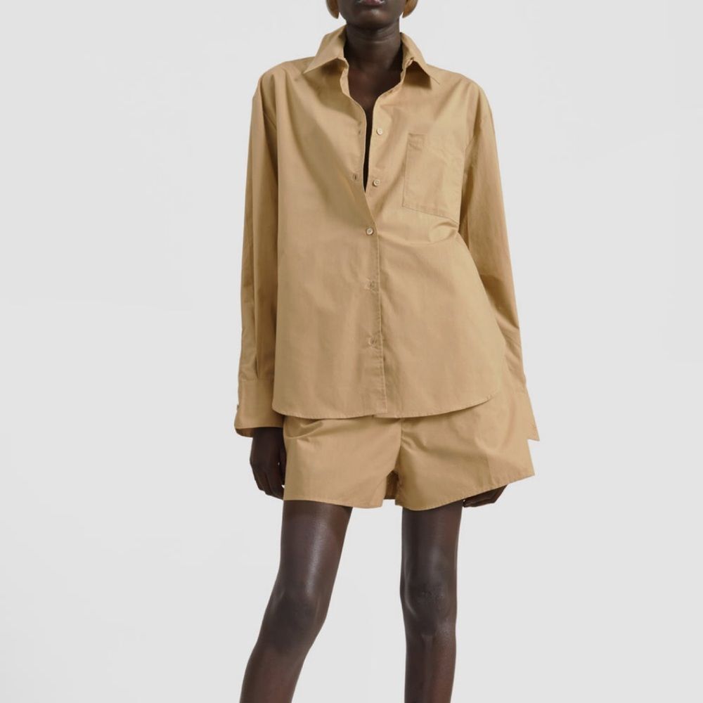 The Frankie Shop Lui Poplin Shorts in Sahara